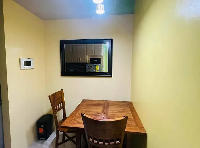 شقة Vevilyn Condotel *
